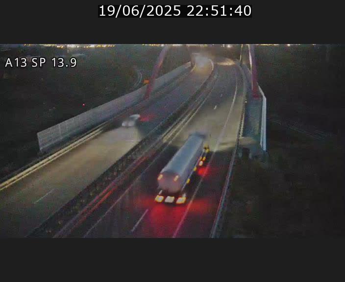 Traffic live webcam Luxembourg Kayl - A13 direction Esch-sur-Alzette/Luxembourg-ville - BK 13.9