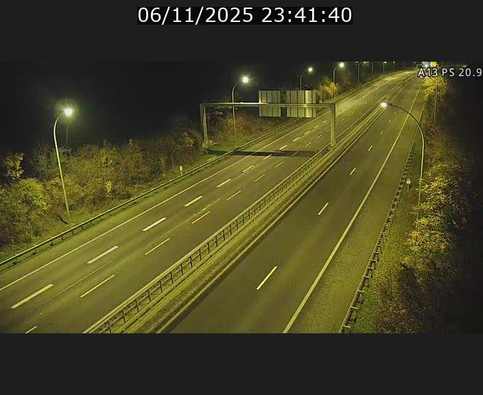 Traffic live webcam Luxembourg Croix de Bettembourg, rond-point d'Hellange - A13 direction Allemagne - BK 20.9