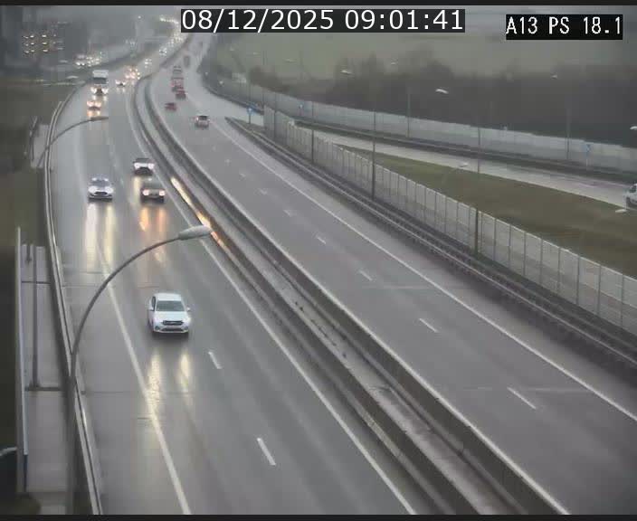 Traffic live webcam Luxembourg Dudelange - A13 direction Croix de Bettembourg - BK 18.1