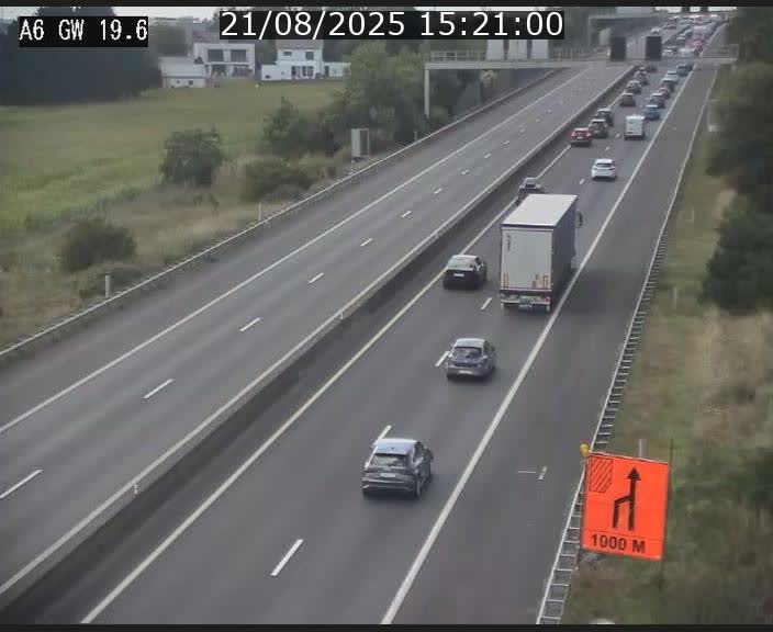 Traffic live webcam Luxembourg - Steinfort - A6 - BK 19.6 - direction Belgique