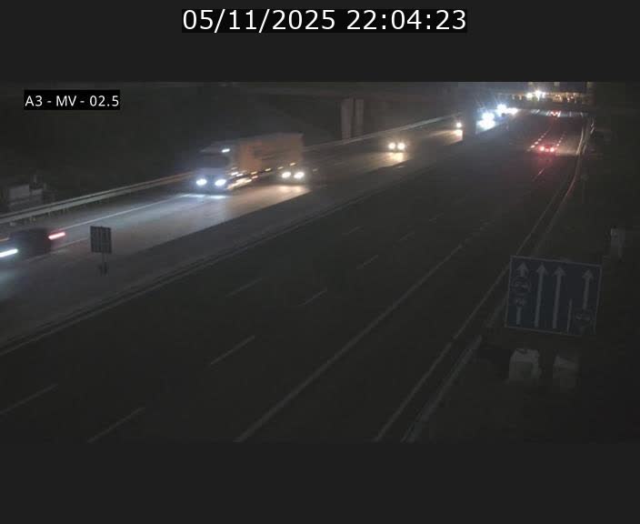 Webcam autoroute A3 au Luxembourg à proximité de la Croix de Gasperich. Vue orientée vers Luxembourg