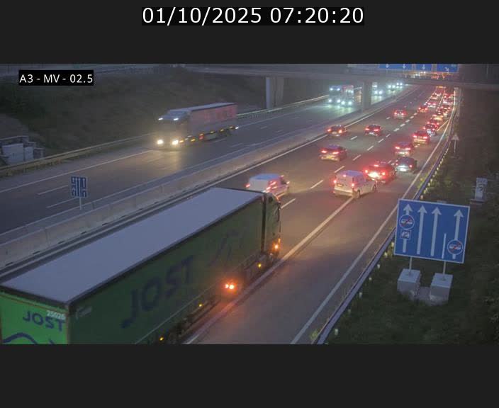 Webcam autoroute A3 au Luxembourg à proximité de la Croix de Gasperich. Vue orientée vers Luxembourg