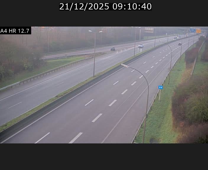 Traffic live webcam Luxembourg Esch sur Alzette - A4 - BK 12.7 - direction Esch-Belval