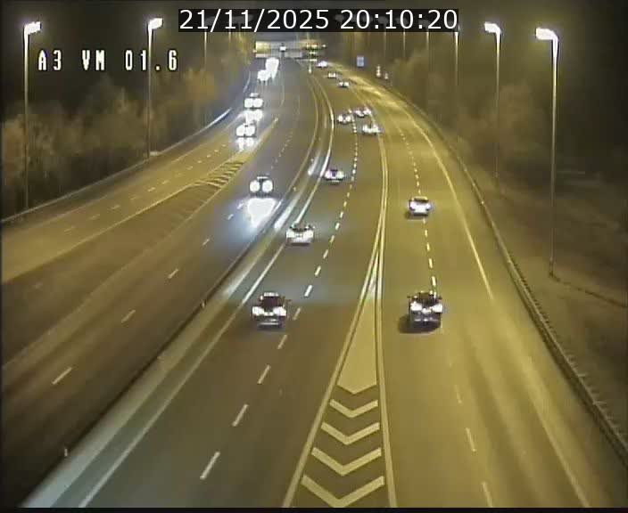 Traffic live webcam Luxembourg - Croix de Gasperich - A3 - BK 1.6 - direction France/Aire de Berchem