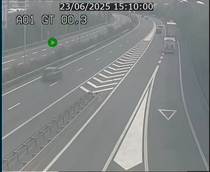 Traffic live webcam Luxembourg Croix de Gasperich - A1 direction Kirchberg - BK 0.3