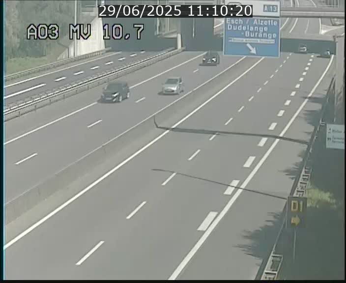 Traffic live webcam Luxembourg Croix de Bettembourg - A3 - BK 10.7 - direction France