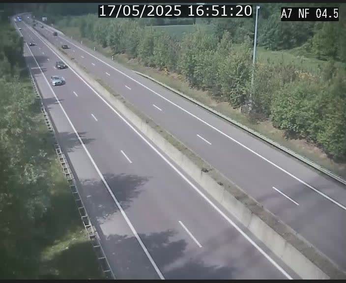 Caméra autoroute Luxembourg A7 - Passage à gibier Rëngelbour - direction Tunnel Grouft