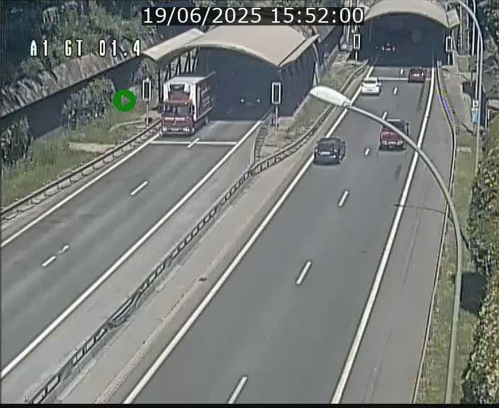 Traffic live webcam Luxembourg Hesperange - A1 direction Kirchberg - BK 1.4