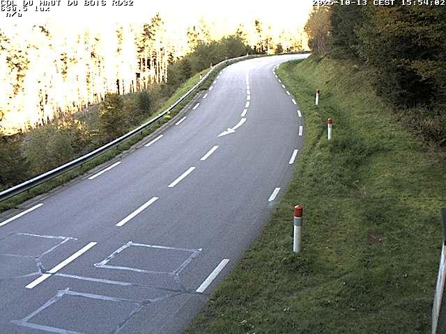 Webcam à 406 mètres d'altitude au niveau du col du haut du bois sur la RD32