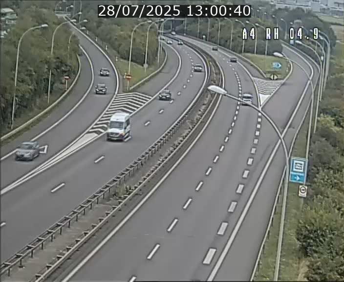 Traffic live webcam Luxembourg Leudelange - A4 - BK 4.9 - direction Luxembourg