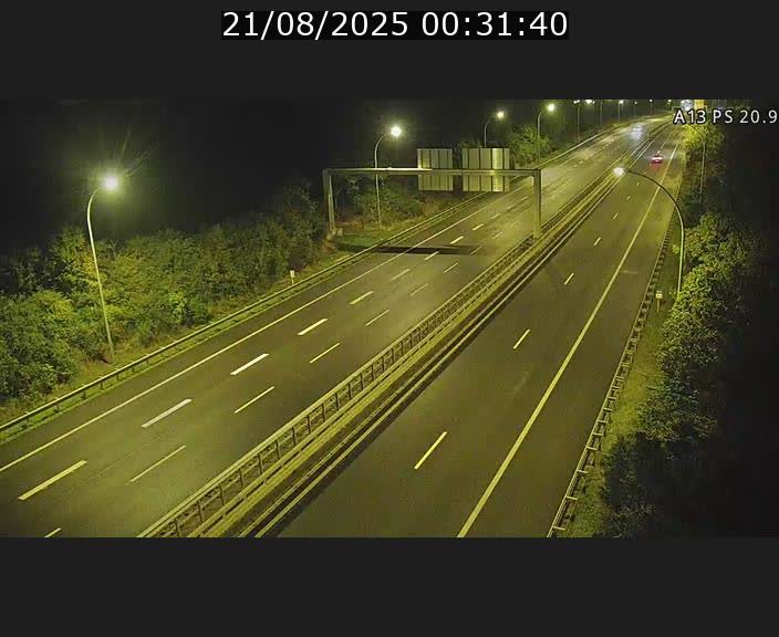 Traffic live webcam Luxembourg Croix de Bettembourg, rond-point d'Hellange - A13 direction Allemagne - BK 20.9