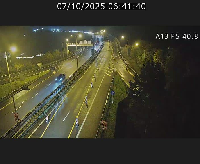 Webcam autoroute A13 à la sortie est du tunnel Markusbierg à Schengen. Vue sur le pont de la Moselle, vers l'Allemagne