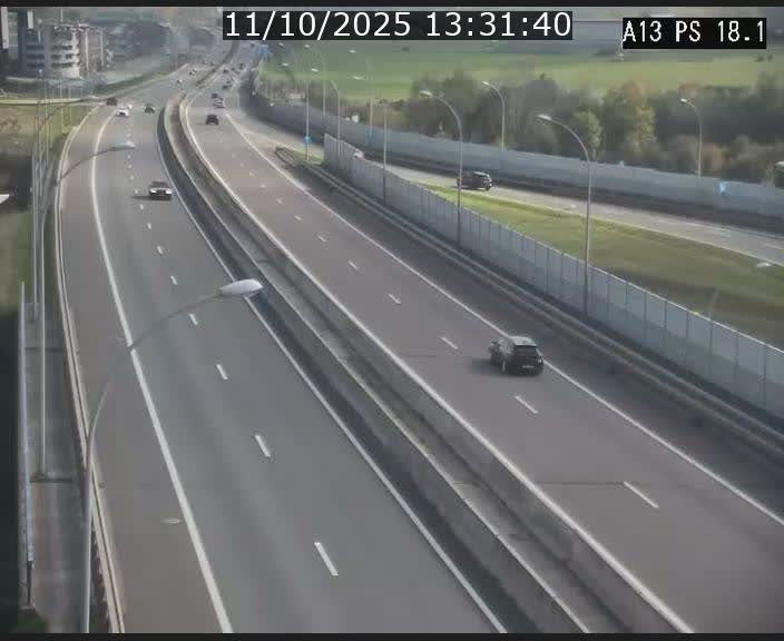 Traffic live webcam Luxembourg Dudelange - A13 direction Croix de Bettembourg - BK 18.1