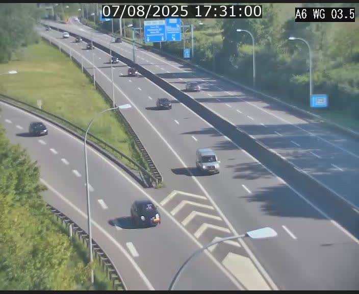 Traffic live webcam Luxembourg - Croix de Cessange - A6 - BK 3.5 - direction France/Allemagne