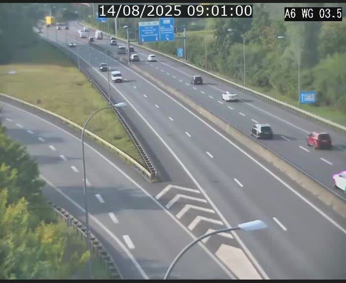 Traffic live webcam Luxembourg - Croix de Cessange - A6 - BK 3.5 - direction France/Allemagne