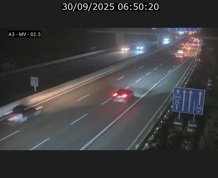 Webcam autoroute A3 au Luxembourg à proximité de la Croix de Gasperich. Vue orientée vers Luxembourg