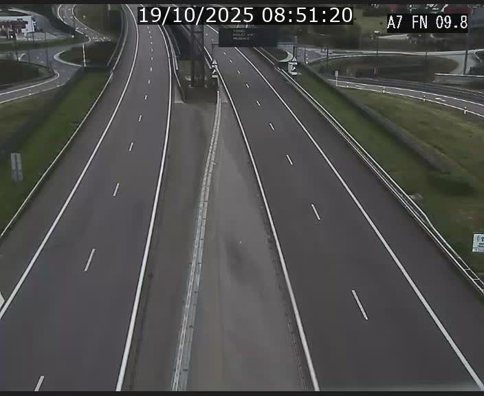 Caméra trafic Luxembourg - A7, Tunnel Gousselerbierg, sortie sud, direction rond-point Lorentzweiler (BK 9.9)