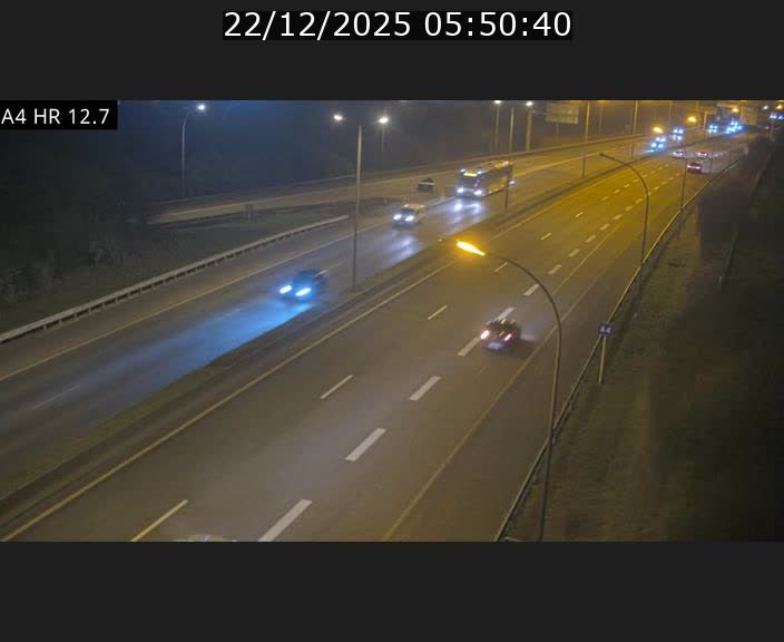 Traffic live webcam Luxembourg Esch sur Alzette - A4 - BK 12.7 - direction Esch-Belval