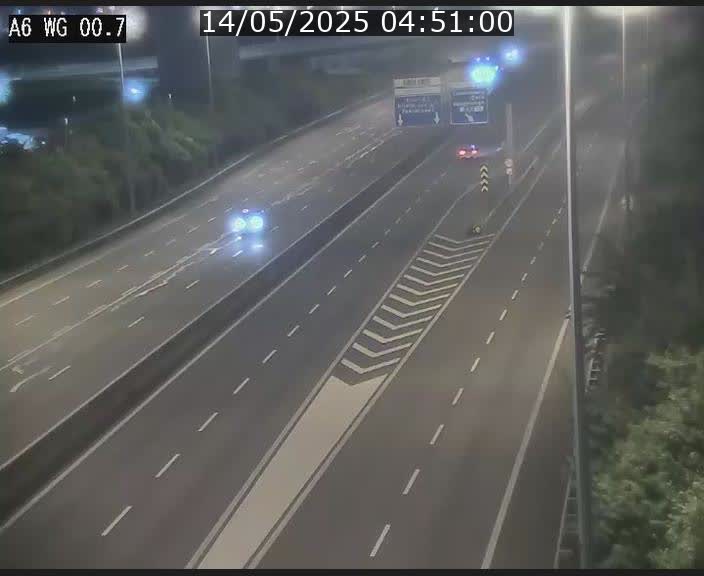 Traffic live webcam Luxembourg Croix de Cessange - A6 - BK 0.7 - direction A3 France
