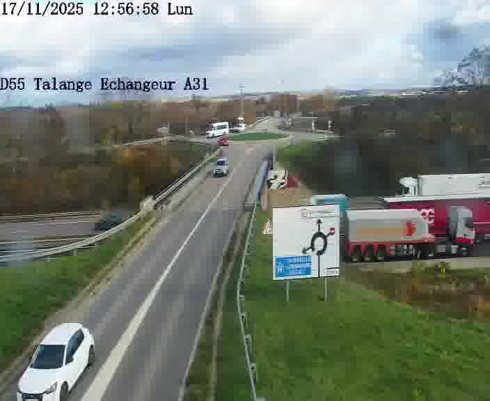 Webcam sur la D55 à Talange au niveau du pont surplombant l'A31 (sens droite-gauche vers Luxembourg). Vue orientée vers Ay-sur-Moselle.