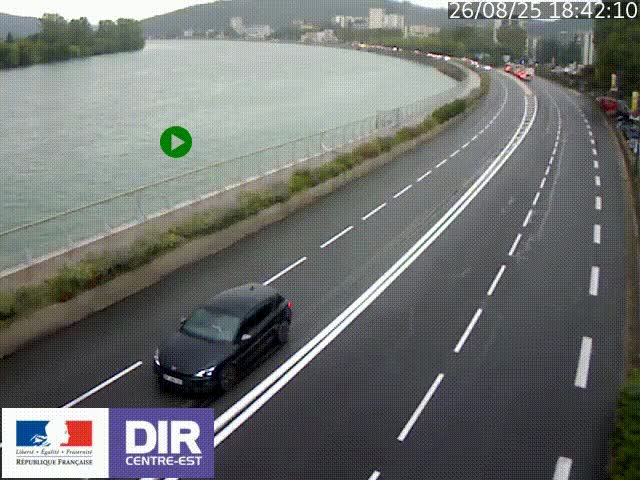 Webcam sur le quai Parjot à Vienne, aux Portes de Lyon, sur la Nationale 7, à la jonction avec le boulevard du Rhône-nord (D1407), caméra orientée vers Lyon