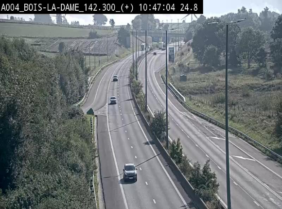 Webcam située entre la sortie 29 Neufchâteau et la jonction avec l'E25 en direction de Liège et Luxembourg