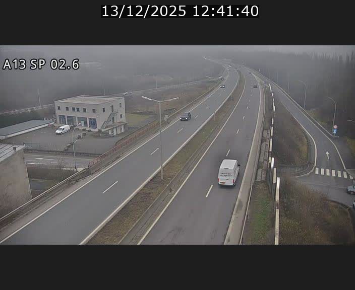 Traffic live webcam Luxembourg Sanem - A13 direction Pétange - BK 2.6
