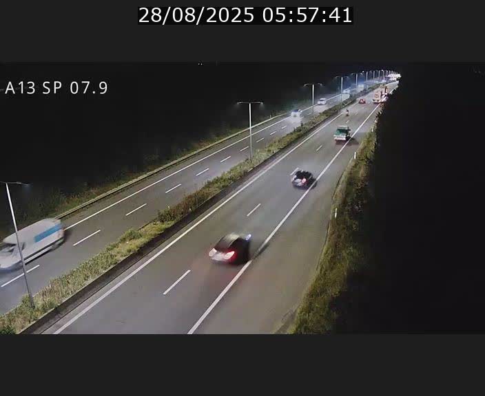 Traffic live webcam Luxembourg Jonction Lankelz - A13 direction Pétange - BK 7.9