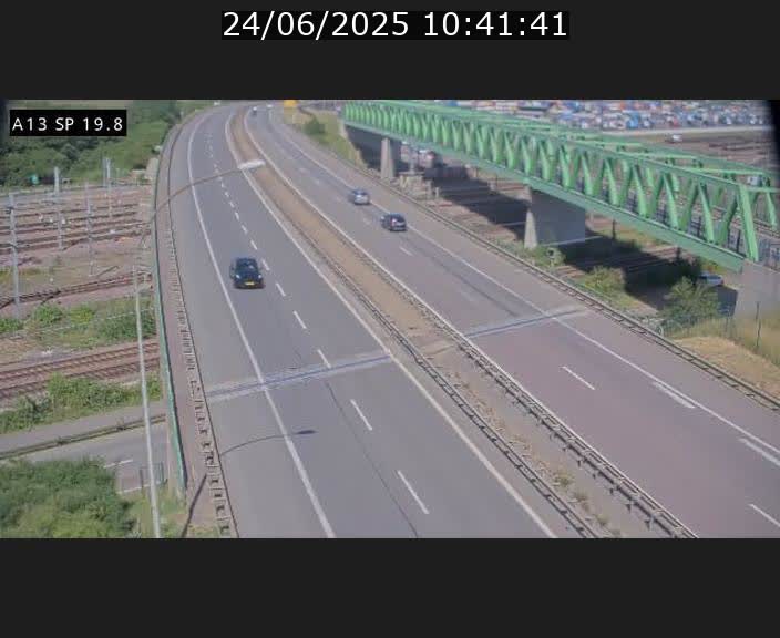 Traffic live webcam Luxembourg Croix de Bettembourg - A13 direction Esch-sur-Alzette - BK 19.8