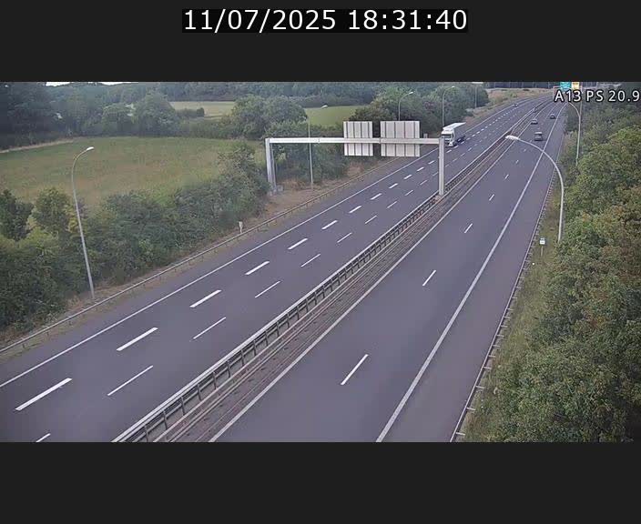 Traffic live webcam Luxembourg Croix de Bettembourg, rond-point d'Hellange - A13 direction Allemagne - BK 20.9