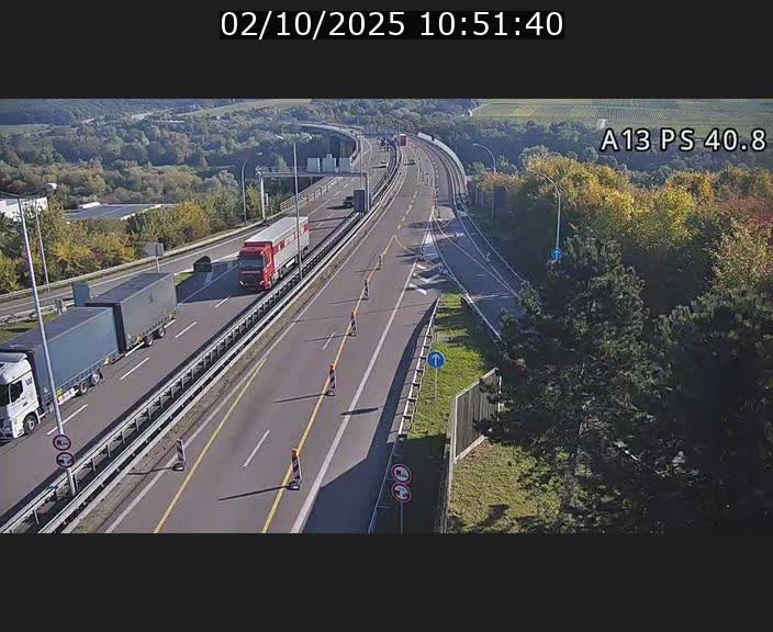 Webcam autoroute A13 à la sortie est du tunnel Markusbierg à Schengen. Vue sur le pont de la Moselle, vers l'Allemagne