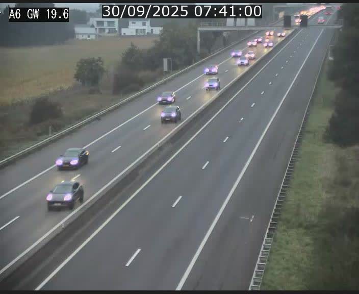 Traffic live webcam Luxembourg - Steinfort - A6 - BK 19.6 - direction Belgique