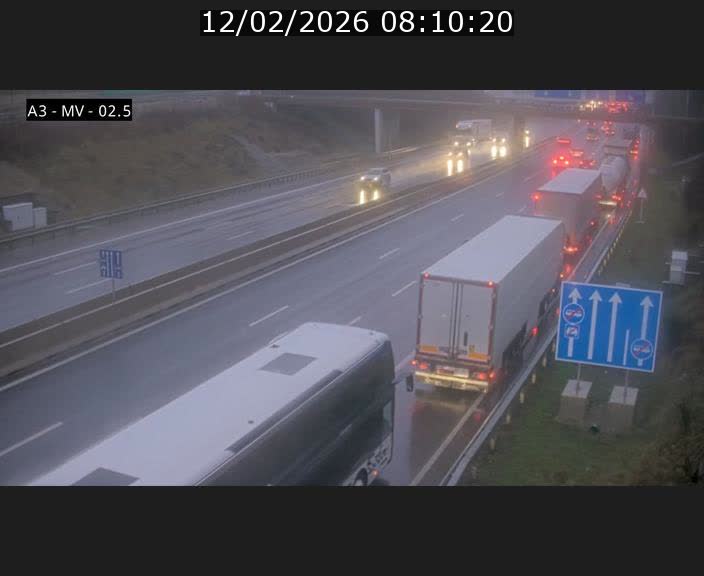 Webcam autoroute A3 au Luxembourg à proximité de la Croix de Gasperich. Vue orientée vers Luxembourg