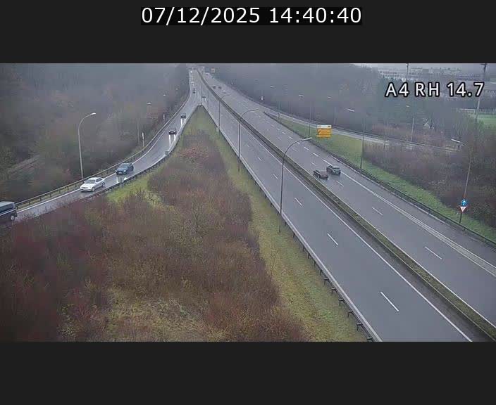 Traffic live webcam Luxembourg Jonction Lankelz - A4 - BK 14.7 - direction Luxembourg