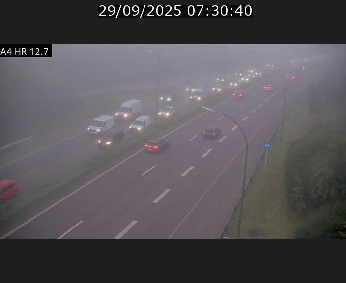 Traffic live webcam Luxembourg Esch sur Alzette - A4 - BK 12.7 - direction Esch-Belval