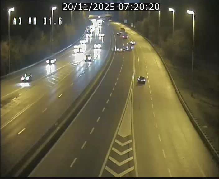 Traffic live webcam Luxembourg - Croix de Gasperich - A3 - BK 1.6 - direction France/Aire de Berchem