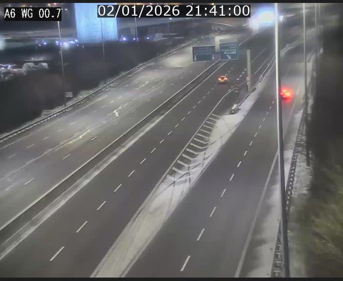 Traffic live webcam Luxembourg Croix de Cessange - A6 - BK 0.7 - direction A3 France