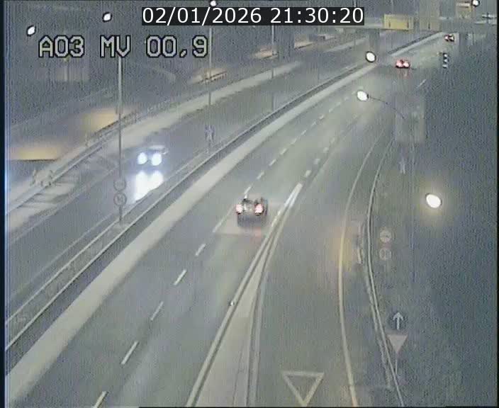 Traffic live webcam Luxembourg Croix de Gasperich - A3 - BK 0.4 - direction Luxembourg