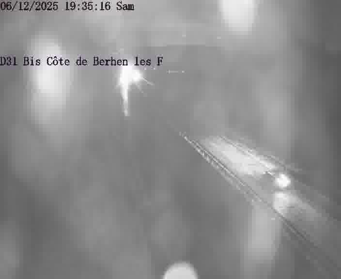 Webcam de surveillance sur D31bis (France) à Behren-lès-Forbach, cadrée vers Sarreguemines, proposant une information routière utile aux déplacements quotidiens.