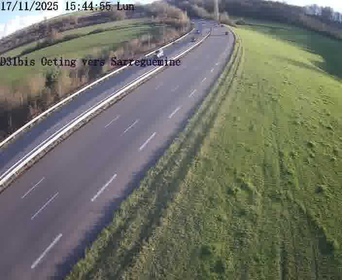 Webcam installée le long de D31bis (France) à Oeting, pointée vers Sarreguemines, utile pour suivre précisément les conditions de trafic.