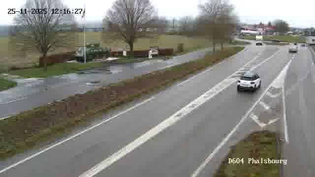 Webcam de surveillance sur D604 (France) à Phalsbourg, cadrée vers Phalsbourg, proposant une information routière utile aux déplacements quotidiens.