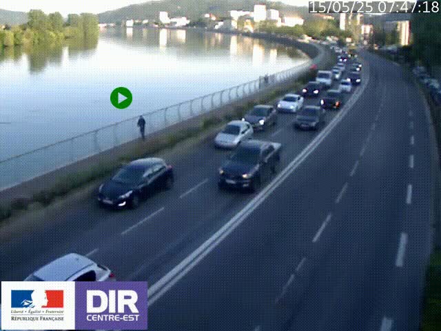 Webcam sur le quai Parjot à Vienne, aux Portes de Lyon, sur la Nationale 7, à la jonction avec le boulevard du Rhône-nord (D1407), caméra orientée vers Lyon
