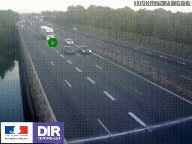 Caméra trafic à la jonction entre l'A46 (Rocade-est de Lyon) et l'A42 à hauteur de Vault-en-Velin en direction de Marseille