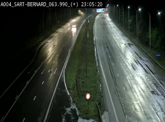 Webcam sur l'E411 à hauteur de la jonction avec la N4 à la sortie de Namur. Vue orientée vers Luxembourg