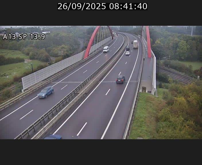 Traffic live webcam Luxembourg Kayl - A13 direction Esch-sur-Alzette/Luxembourg-ville - BK 13.9