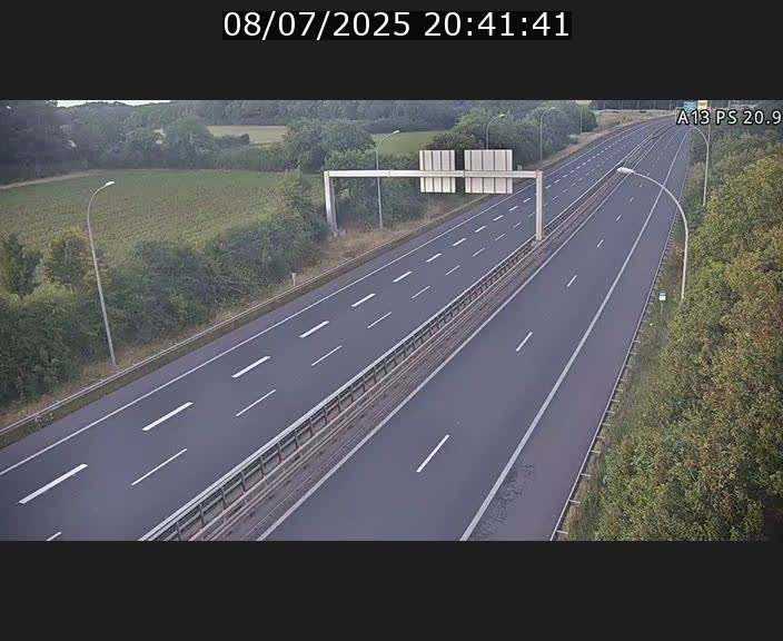Traffic live webcam Luxembourg Croix de Bettembourg, rond-point d'Hellange - A13 direction Allemagne - BK 20.9