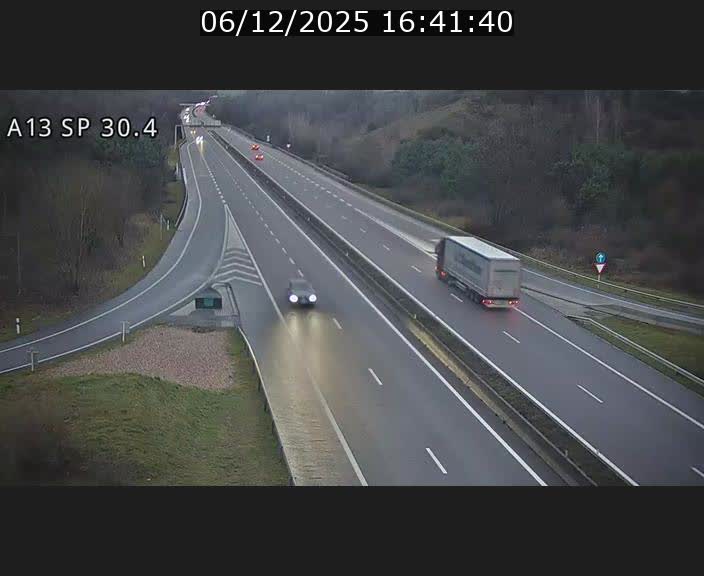 Traffic live webcam Luxembourg Altwies - A13 direction Luxembourg-ville - BK 30.4