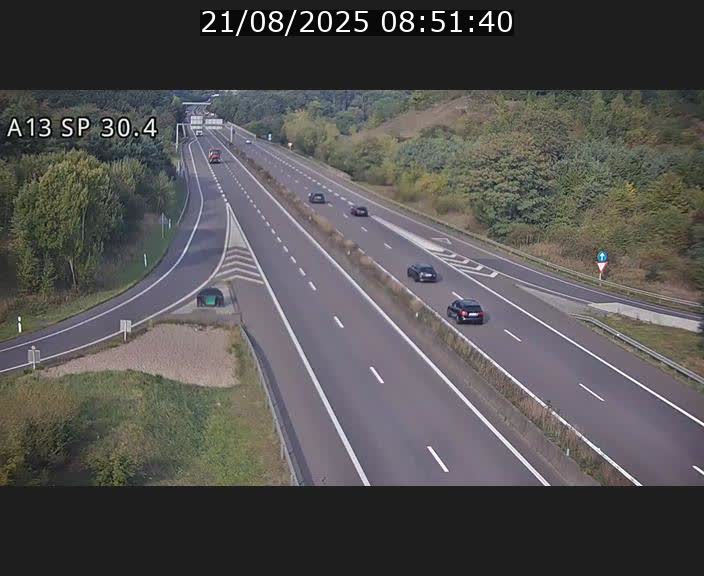Traffic live webcam Luxembourg Altwies - A13 direction Luxembourg-ville - BK 30.4