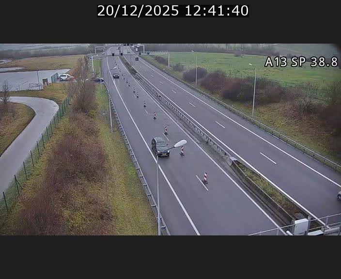 Webcam autoroute A13 à l'entrée ouest du tunnel Markusbierg à Schengen. Vue orientée vers le tunnel et l'Allemagne