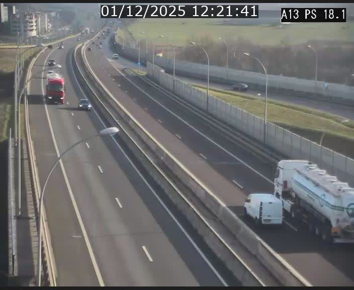 Traffic live webcam Luxembourg Dudelange - A13 direction Croix de Bettembourg - BK 18.1